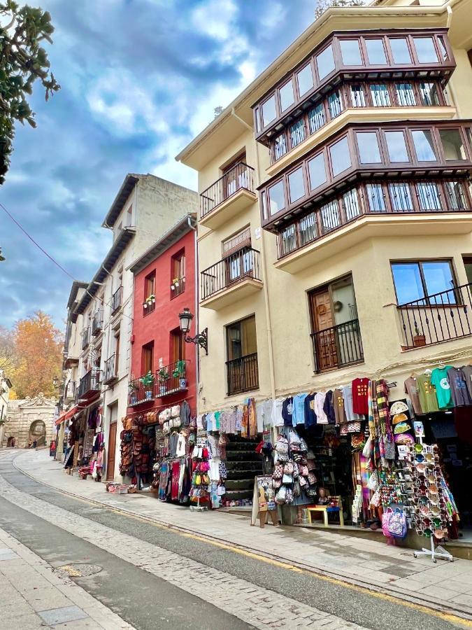 Apartamento A Las Puertas De La Alhambra グラナダ エクステリア 写真